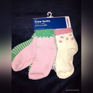 OLD NAVY Toddlers Girls Crew Socks (2T/3T)